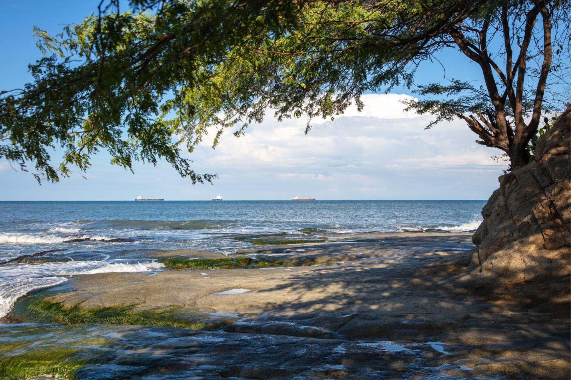 ซานตา มาร์ตา แมริออท รีสอร์ต ปลายา ดอร์มิดา Hotel ซันตามาร์ตา ภายนอก รูปภาพ View of Lake Michigan from the shore of Indiana Dunes National Park