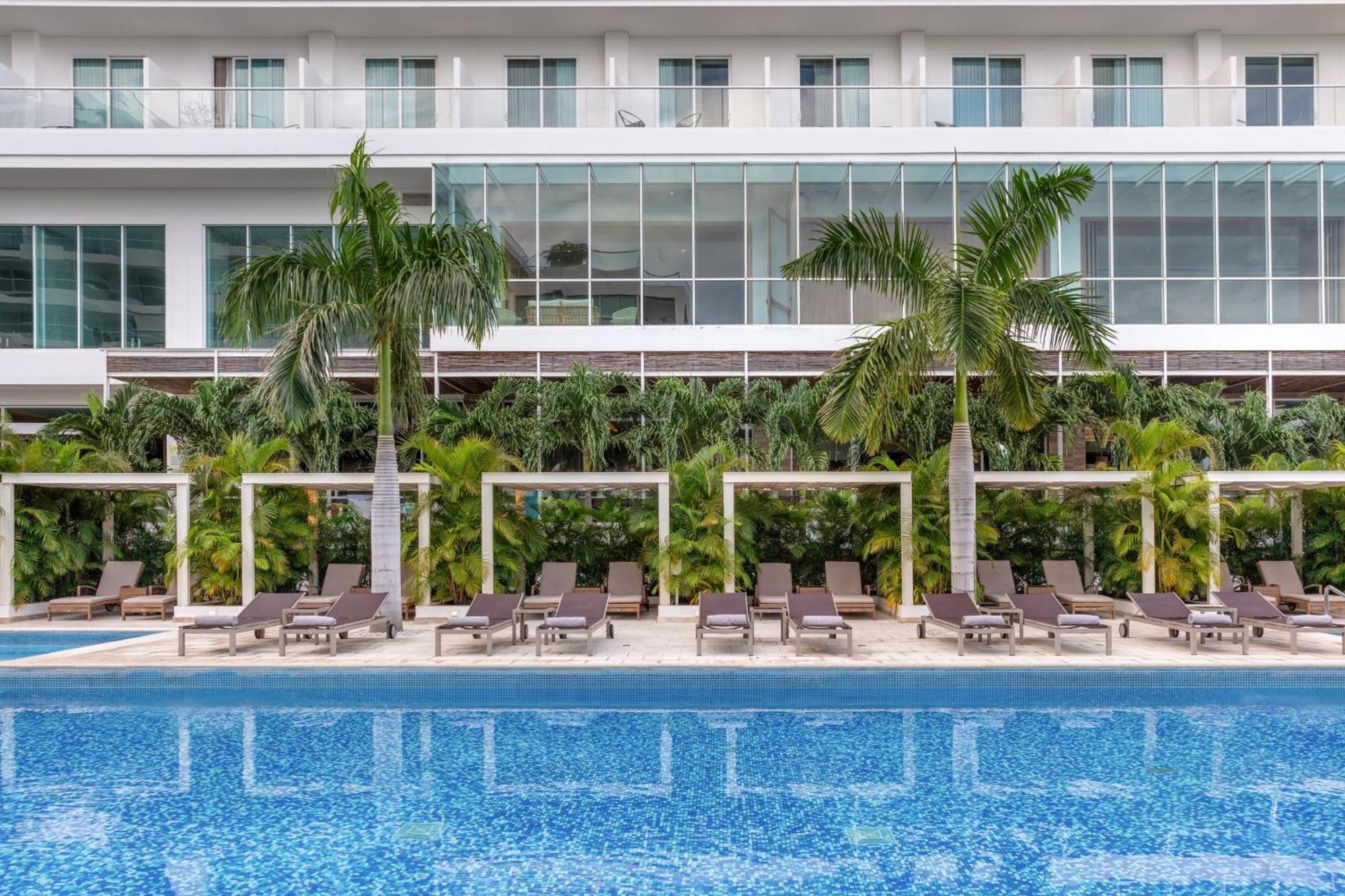 ซานตา มาร์ตา แมริออท รีสอร์ต ปลายา ดอร์มิดา Hotel ซันตามาร์ตา ภายนอก รูปภาพ The swimming pool at the hotel