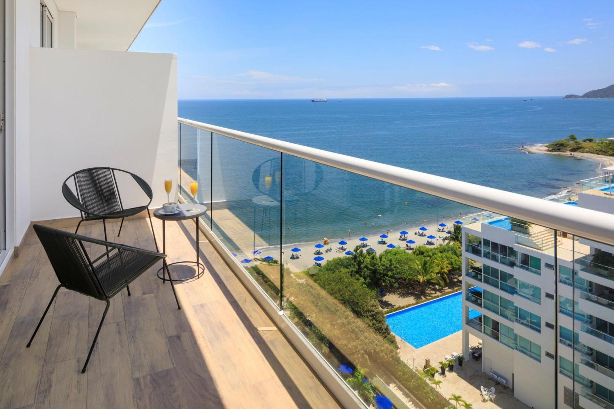 ซานตา มาร์ตา แมริออท รีสอร์ต ปลายา ดอร์มิดา Hotel ซันตามาร์ตา ภายนอก รูปภาพ A balcony